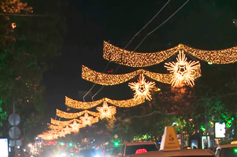 Weihnachtsschmuck in Jerewan
