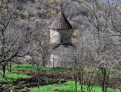 Tsrviz or Moro-Dzoro chapel