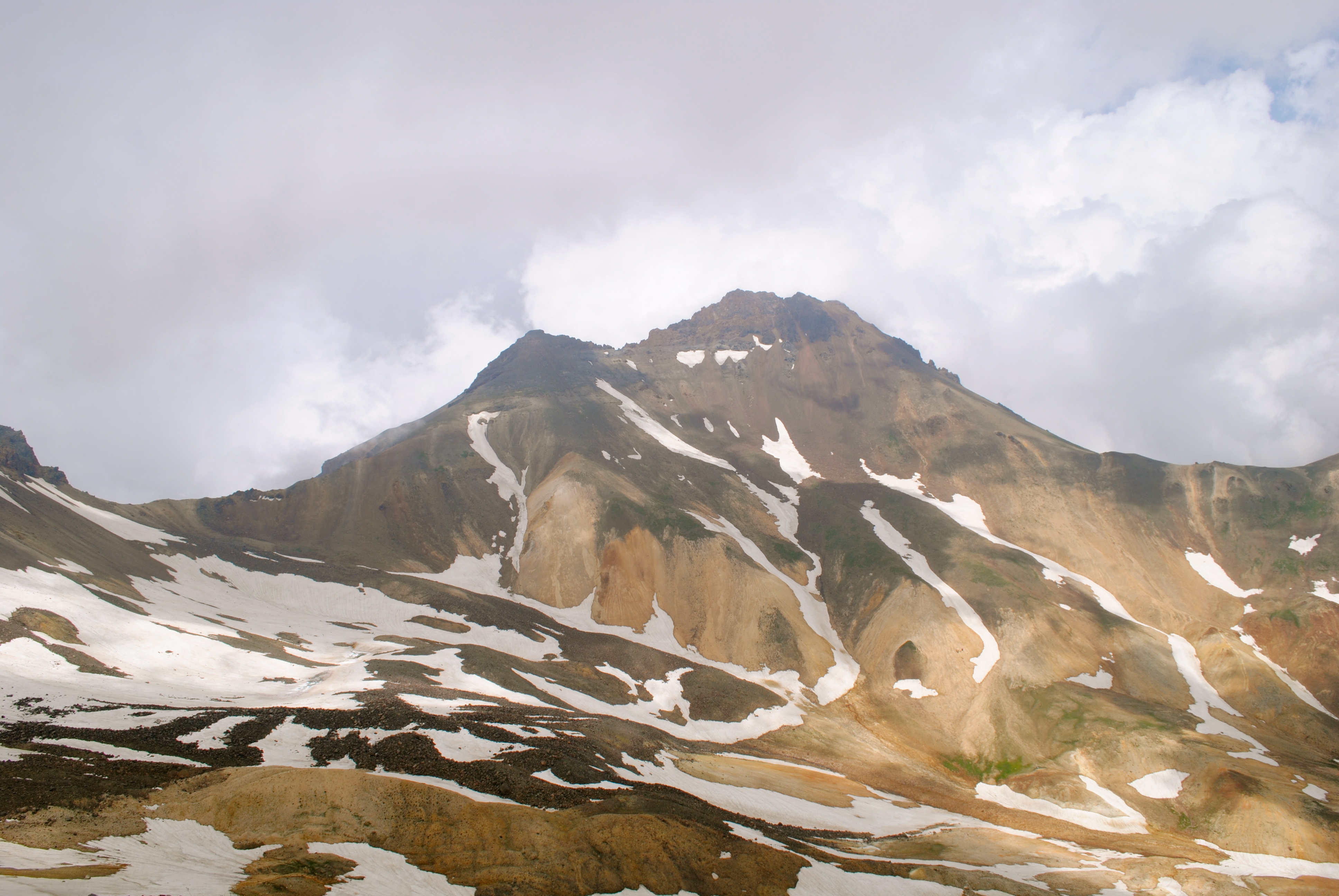 Горы в Карабахе зимой