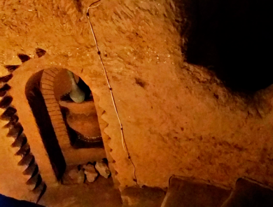 Underground cave-museum