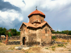Karmravor church