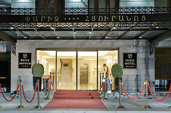 The entrance of Paris Hotel