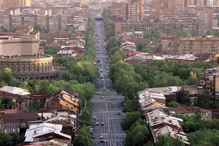Проспект Маштоца в центре города Еревана