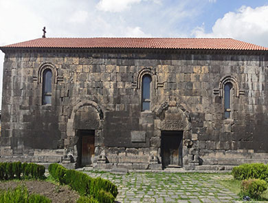 Церковь Святого Креста, Апаран