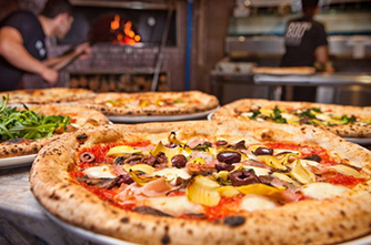 Фестиваль пиццы «Pizzafest» в Неаполе